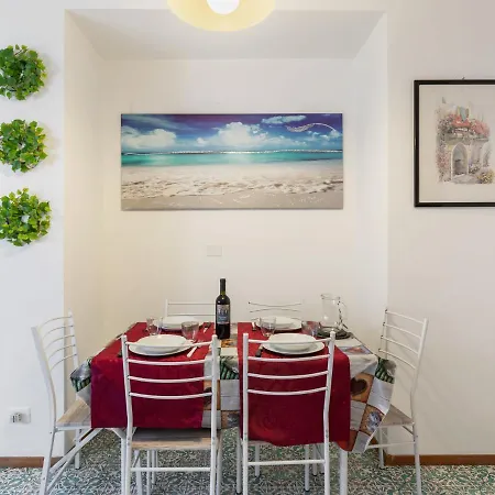 Voguish In Near Beach Apartament